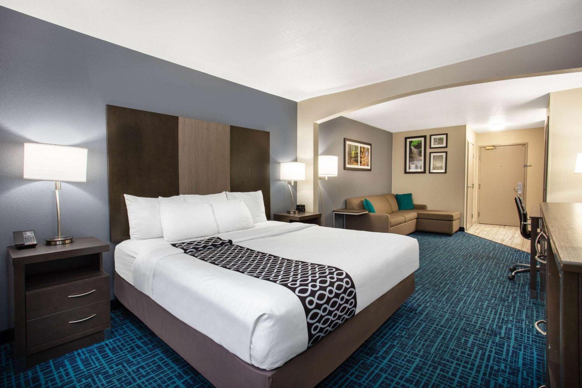 La Quinta Inn & Suites By Wyndham Peru Starved Rock St Park Exterior foto